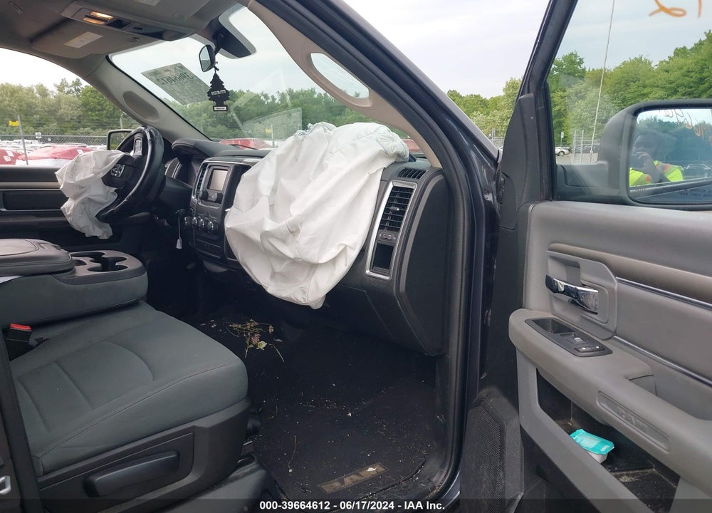 2019 RAM 1500 CLASSIC SLT 4X2 6'4 BOX VIN: 1C6RR6TT2KS711736