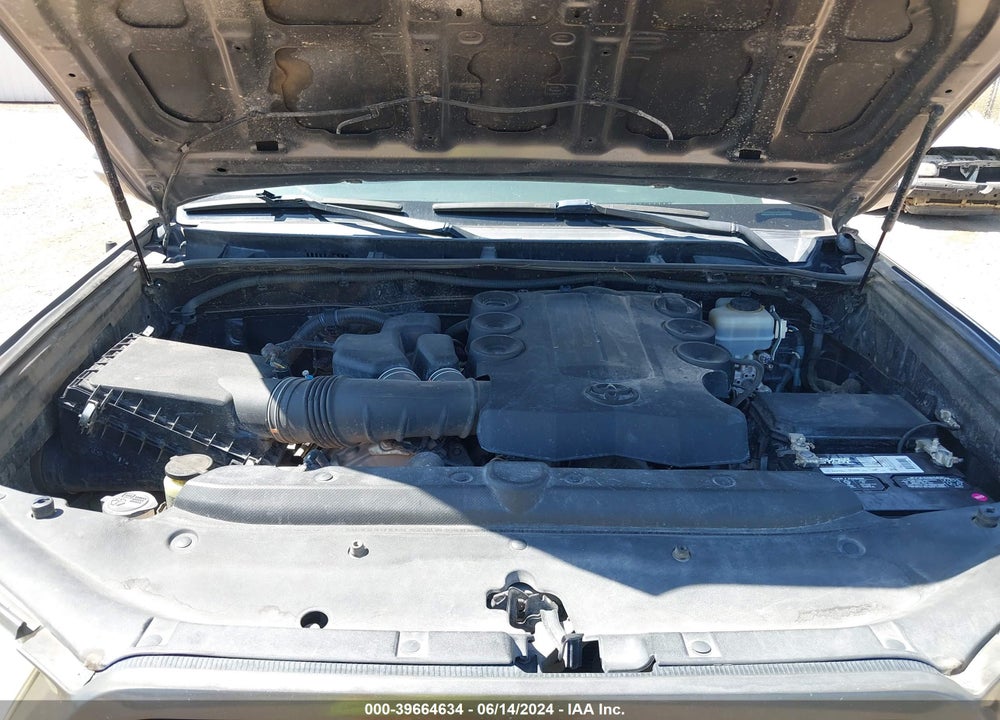 2011 TOYOTA 4RUNNER SR5 V6 VIN: JTEZU5JR2B5016322
