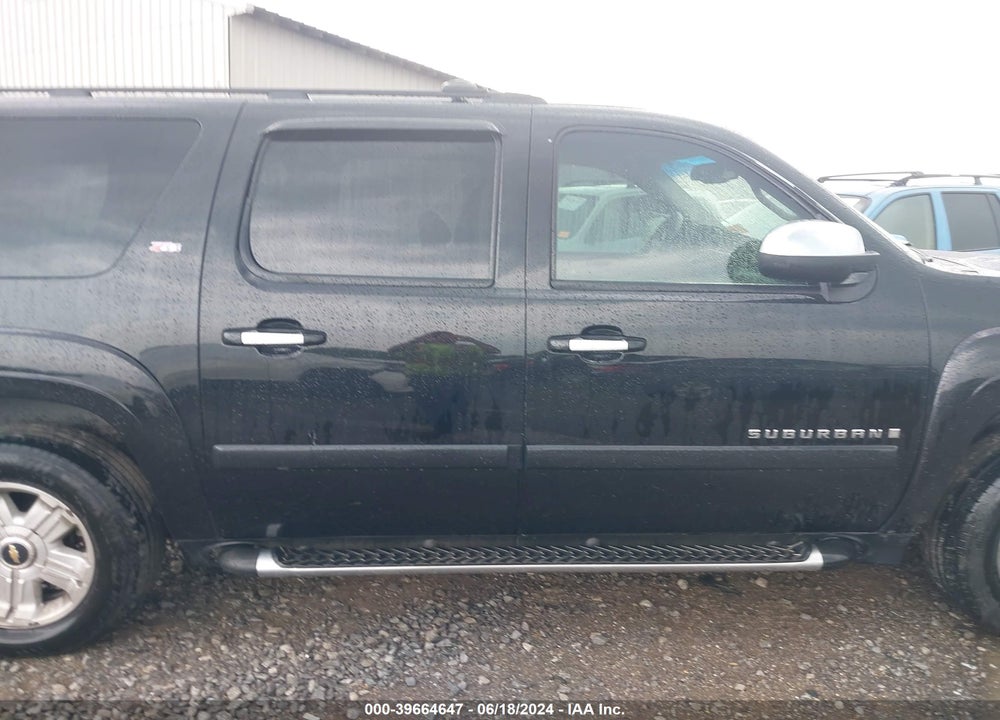 2008 CHEVROLET SUBURBAN 1500 LT VIN: 3GNFC16018G147876
