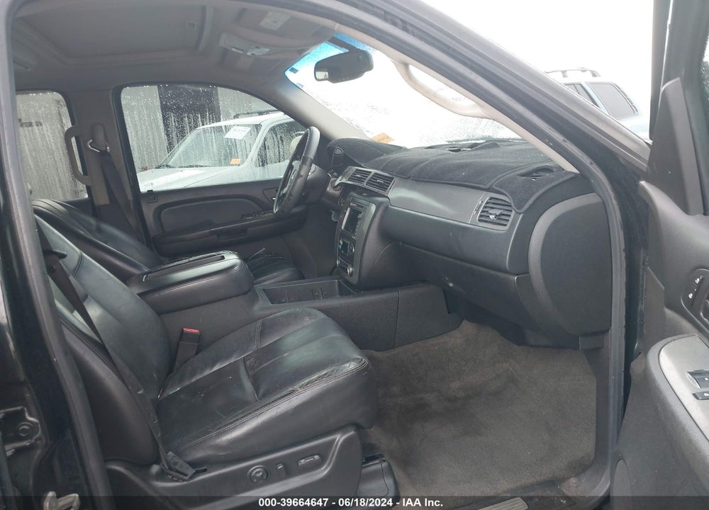 2008 CHEVROLET SUBURBAN 1500 LT VIN: 3GNFC16018G147876