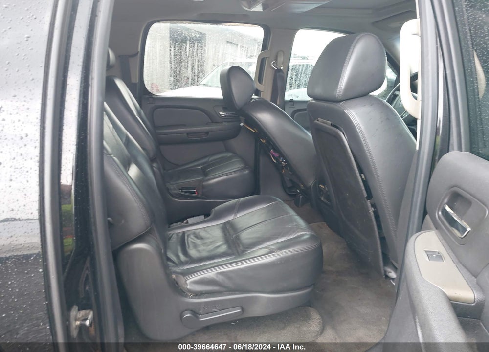 2008 CHEVROLET SUBURBAN 1500 LT VIN: 3GNFC16018G147876