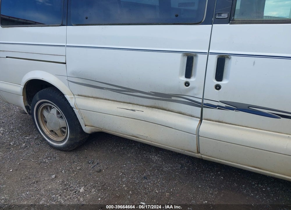 2000 CHEVROLET ASTRO VIN: 1GNEL19W0YB138459