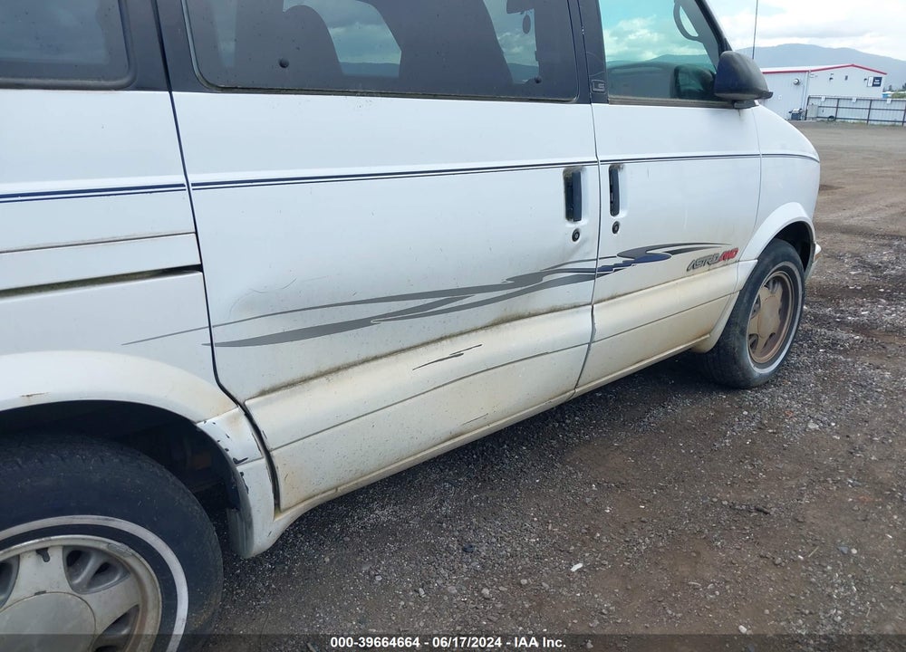 2000 CHEVROLET ASTRO VIN: 1GNEL19W0YB138459