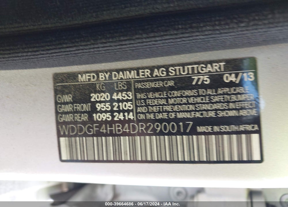 2013 MERCEDES-BENZ C 250 LUXURY/SPORT VIN: WDDGF4HB4DR290017