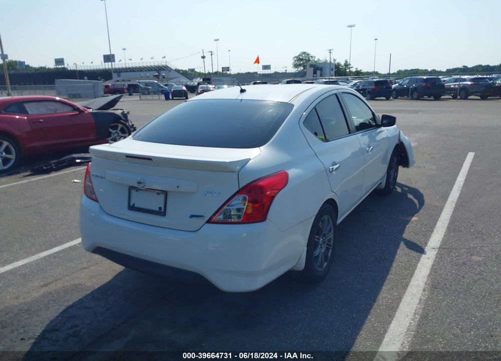 2015 NISSAN VERSA 1.6 SV VIN: 3N1CN7AP1FL842105