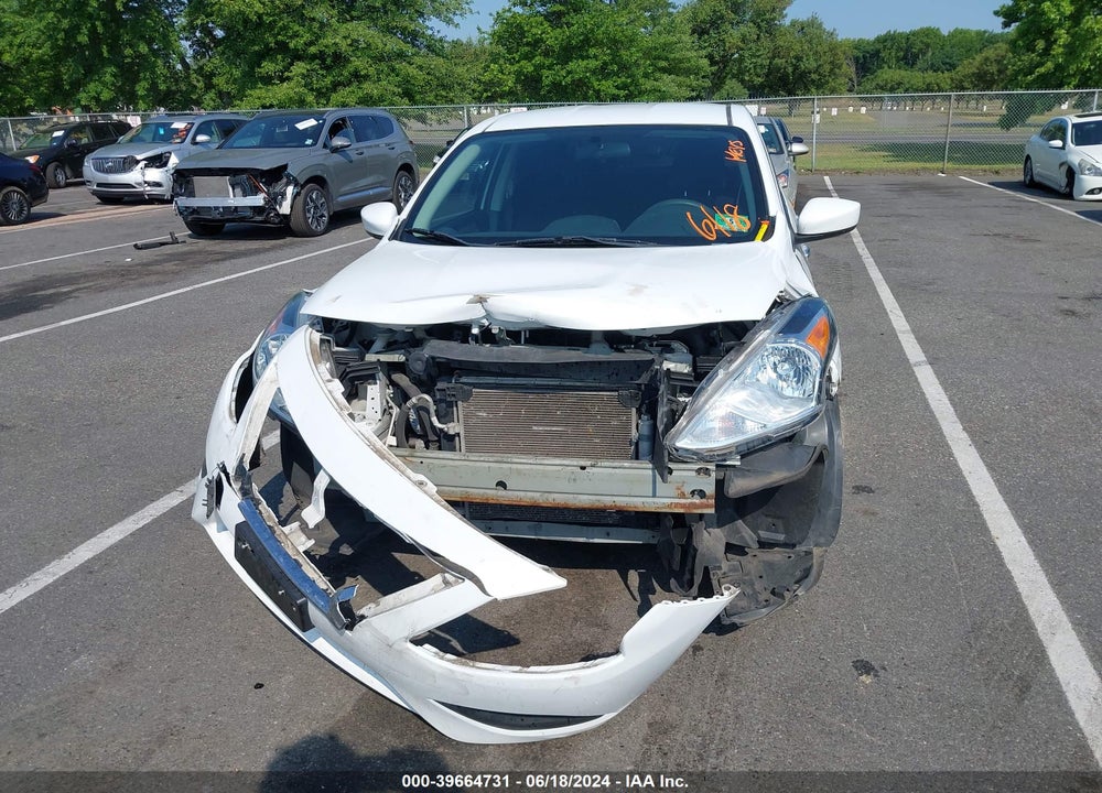 2015 NISSAN VERSA 1.6 SV VIN: 3N1CN7AP1FL842105