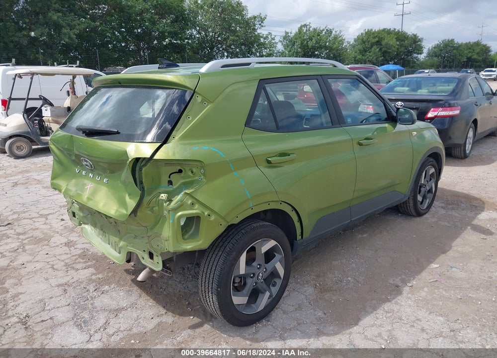2021 HYUNDAI VENUE SEL VIN: KMHRC8A37MU125108
