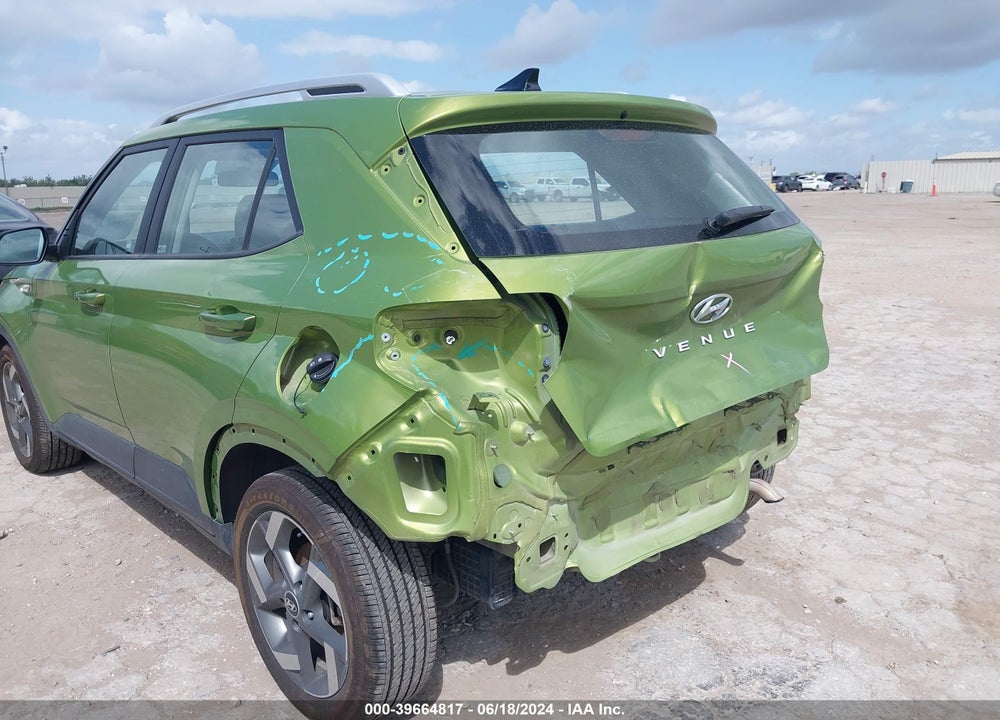 2021 HYUNDAI VENUE SEL VIN: KMHRC8A37MU125108
