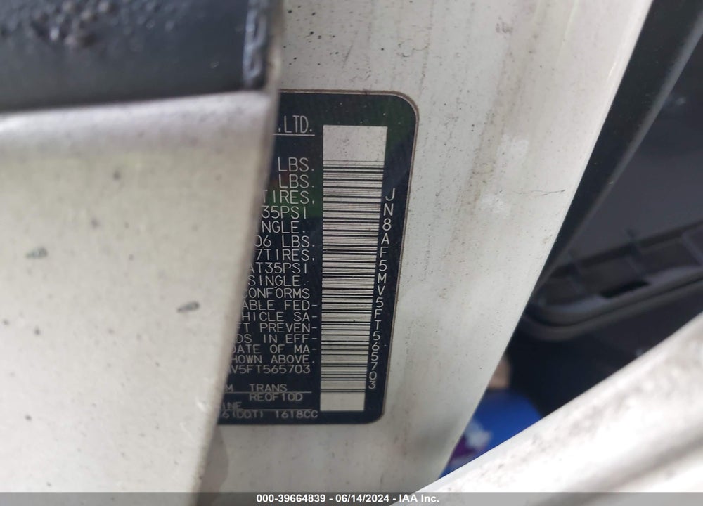 2015 NISSAN JUKE VIN: JN8AF5MV5FT565703