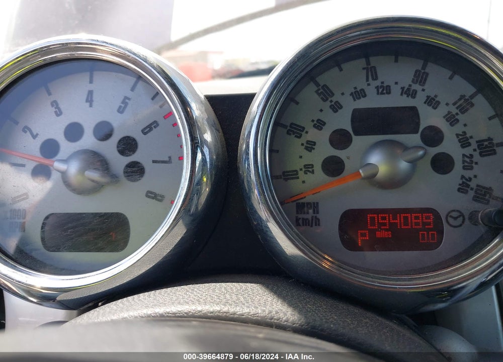 2005 MINI COOPER VIN: WMWRF33465TG11453