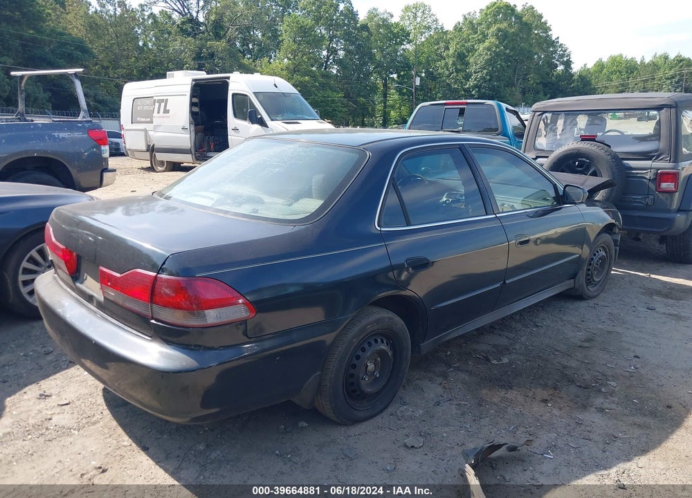 2001 HONDA ACCORD 2.3 LX VIN: 1HGCG56411A008623
