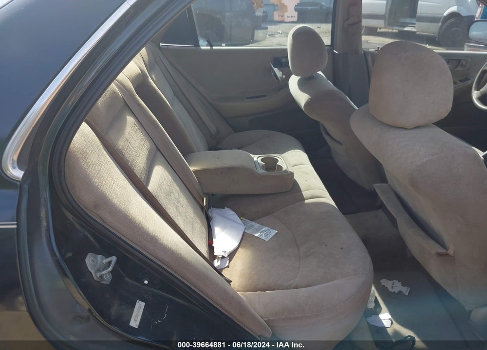 2001 HONDA ACCORD 2.3 LX VIN: 1HGCG56411A008623