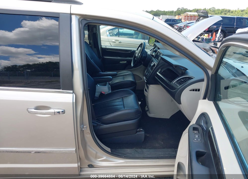 2015 CHRYSLER TOWN & COUNTRY TOURING VIN: 2C4RC1BG8FR525319