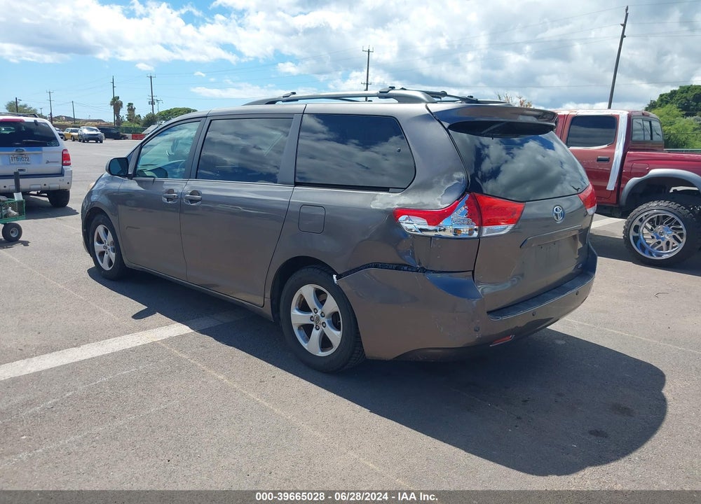 2011 TOYOTA SIENNA LE V6/LE V6 AUTO ACCESS SEAT VIN: 5TDKK3DCXBS174778