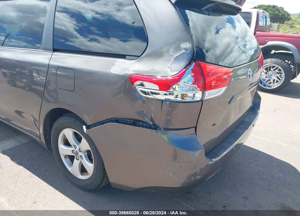 2011 TOYOTA SIENNA LE V6/LE V6 AUTO ACCESS SEAT VIN: 5TDKK3DCXBS174778