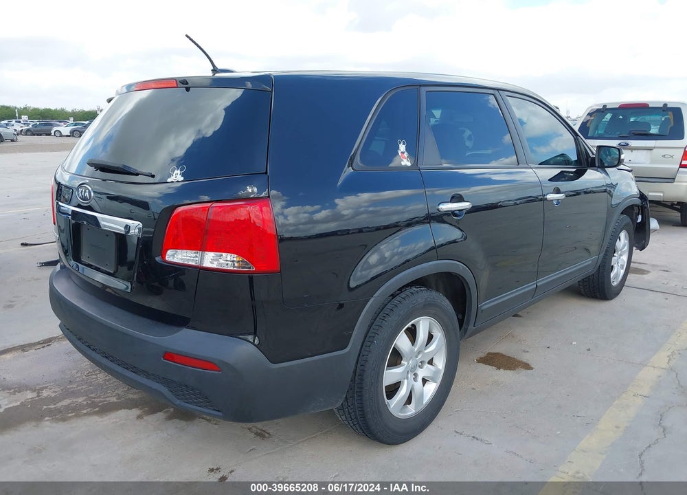2013 KIA SORENTO LX VIN: 5XYKT3A10DG411438