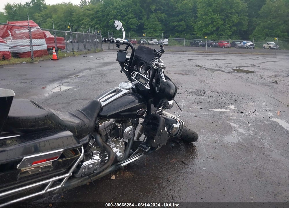 2008 HARLEY-DAVIDSON FLHTCUI VIN: 1HD1FC4178Y613817