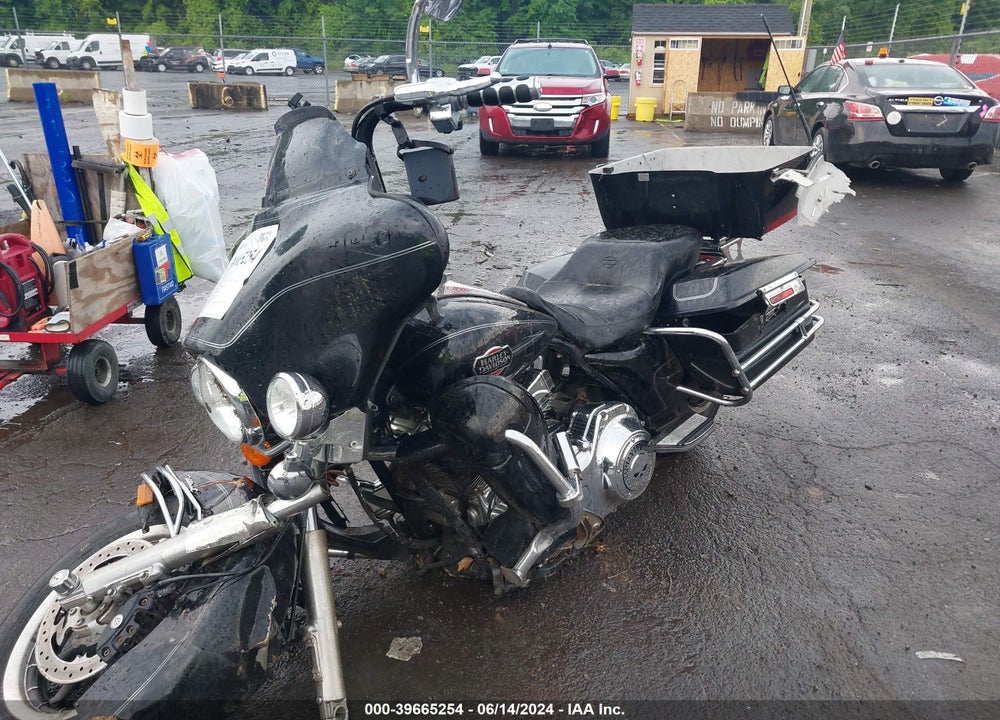 2008 HARLEY-DAVIDSON FLHTCUI VIN: 1HD1FC4178Y613817