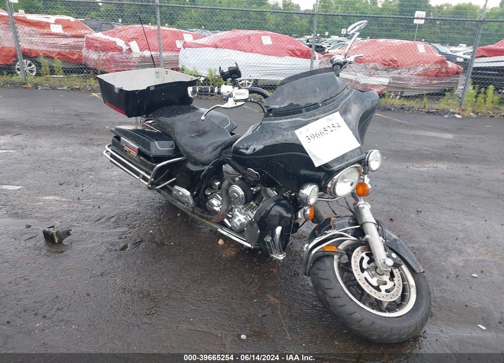 2008 HARLEY-DAVIDSON FLHTCUI VIN: 1HD1FC4178Y613817
