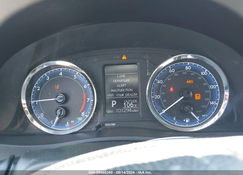 2019 TOYOTA COROLLA LE VIN: 5YFBURHE3KP904175