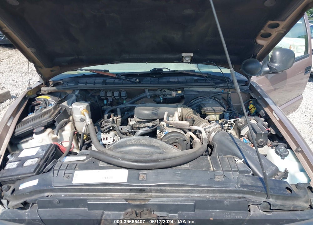 1997 CHEVROLET T10 LS SPORTSIDE VIN: 1GCDT19XXVK116557