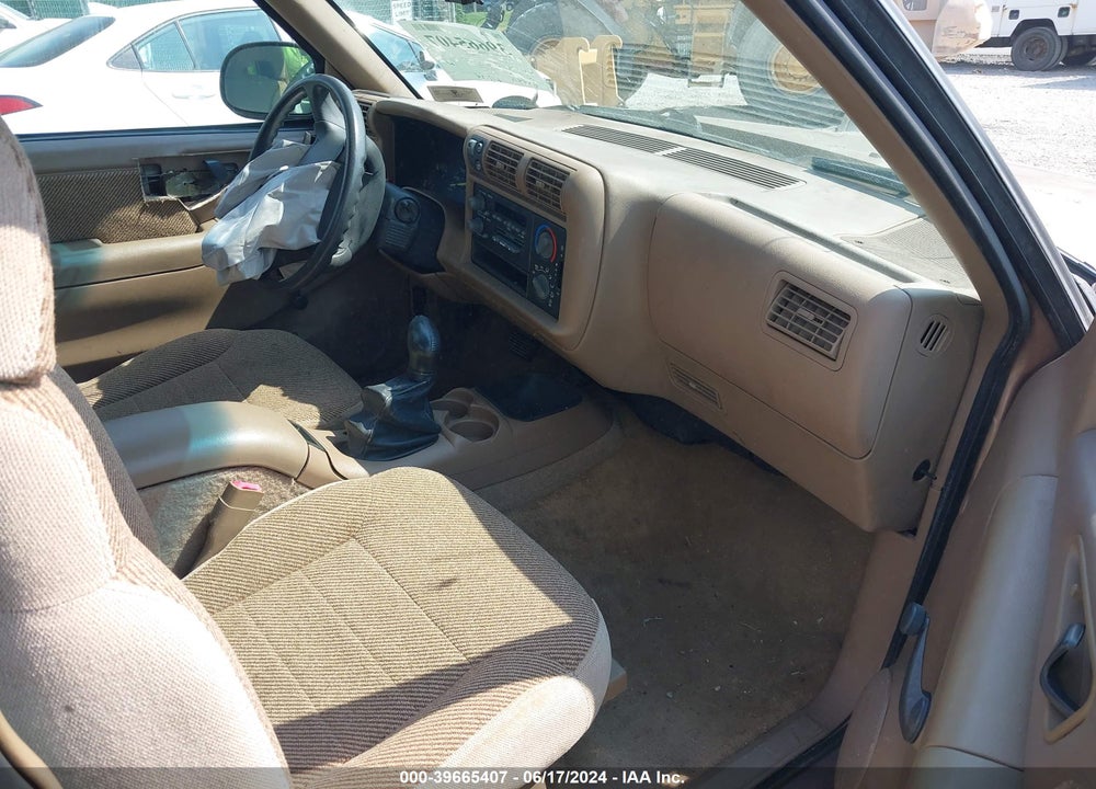 1997 CHEVROLET T10 LS SPORTSIDE VIN: 1GCDT19XXVK116557