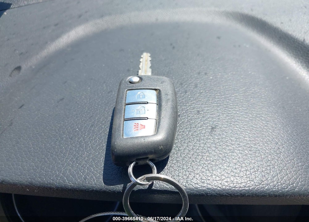 2016 NISSAN ROGUE S VIN: JN8AT2MT7GW016221