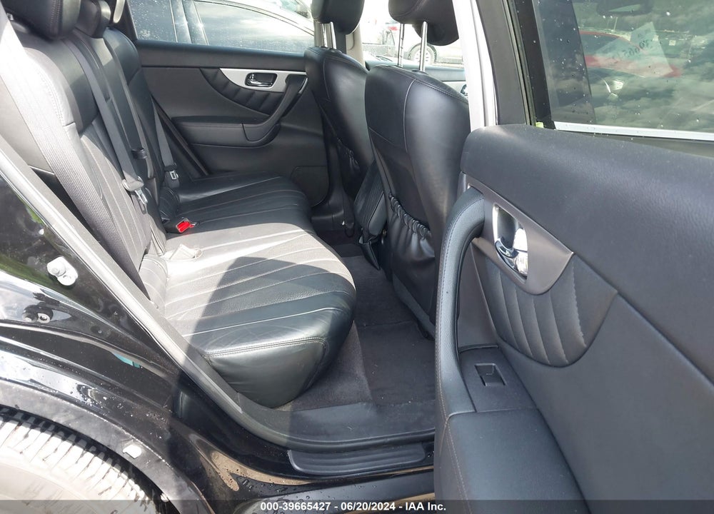 2017 INFINITI QX70 VIN: JN8CS1MW1HM414294