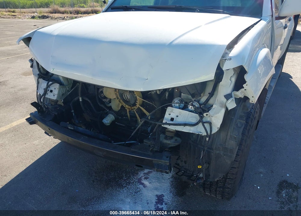 2018 NISSAN FRONTIER PRO-4X VIN: 1N6AD0EV4JN772984