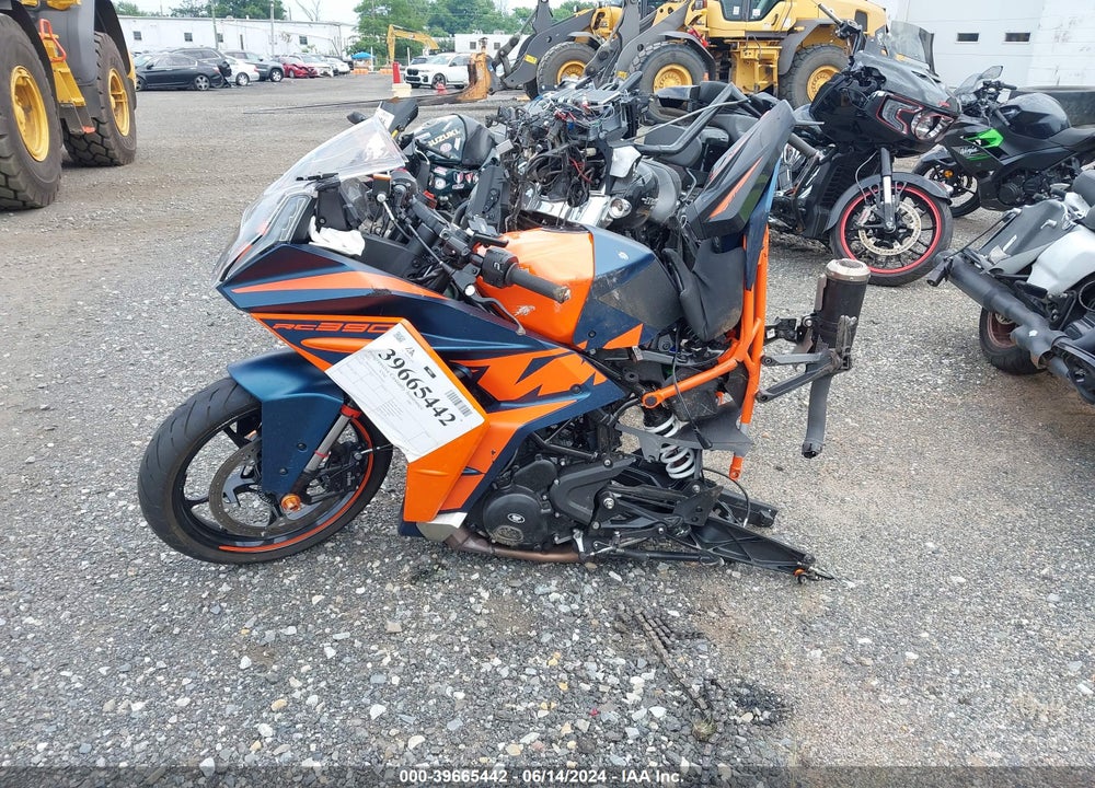 2022 KTM 390 RC VIN: MD2JYJ405NC216603