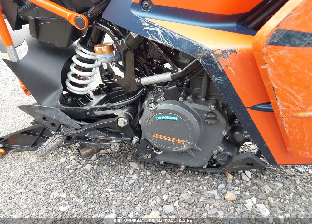2022 KTM 390 RC VIN: MD2JYJ405NC216603