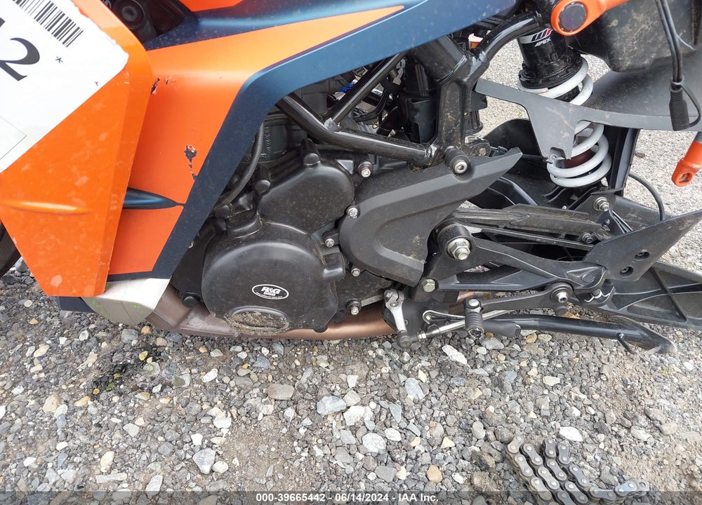 2022 KTM 390 RC VIN: MD2JYJ405NC216603