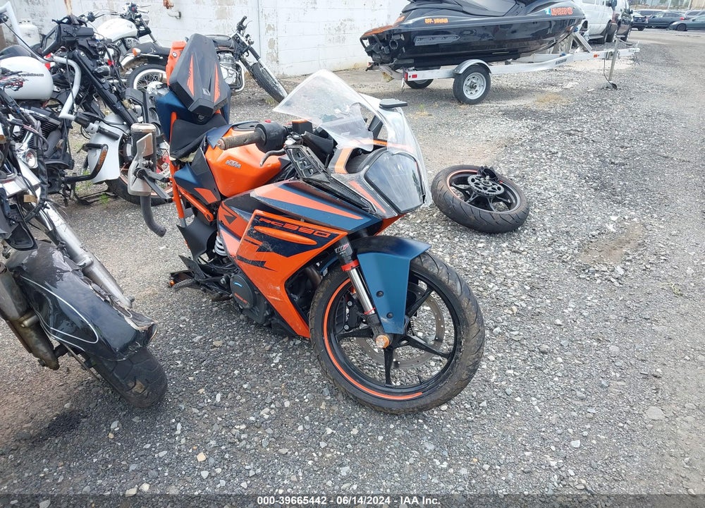 2022 KTM 390 RC VIN: MD2JYJ405NC216603