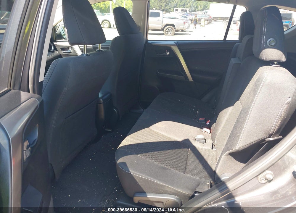 2018 TOYOTA RAV4 XLE VIN: JTMWFREVXJJ747392