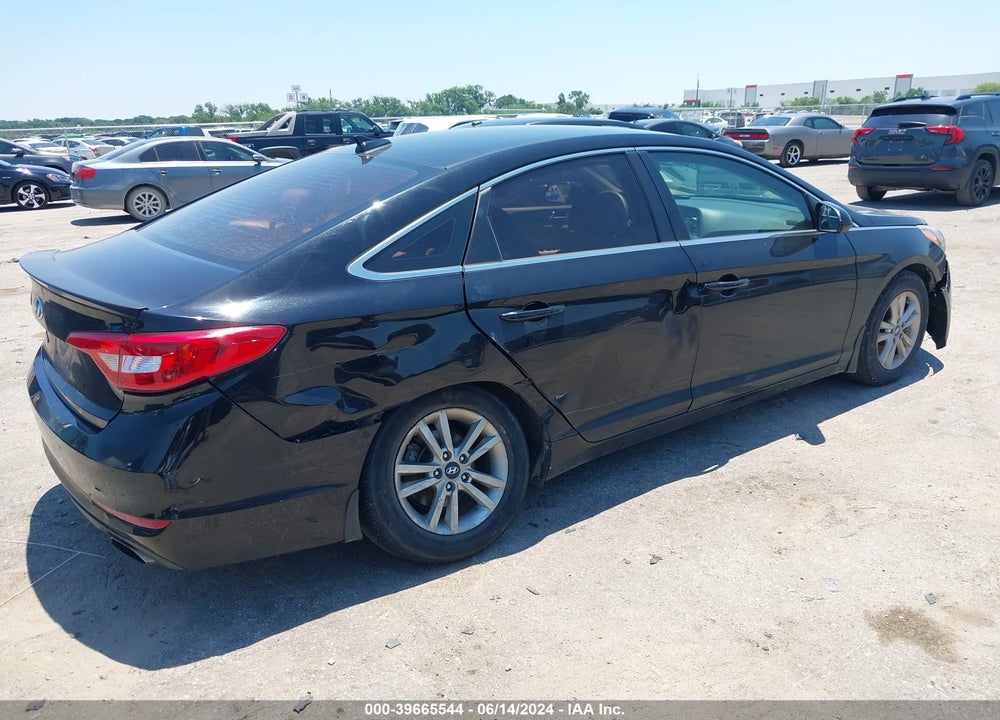 2015 HYUNDAI SONATA SE VIN: 5NPE24AF6FH170322