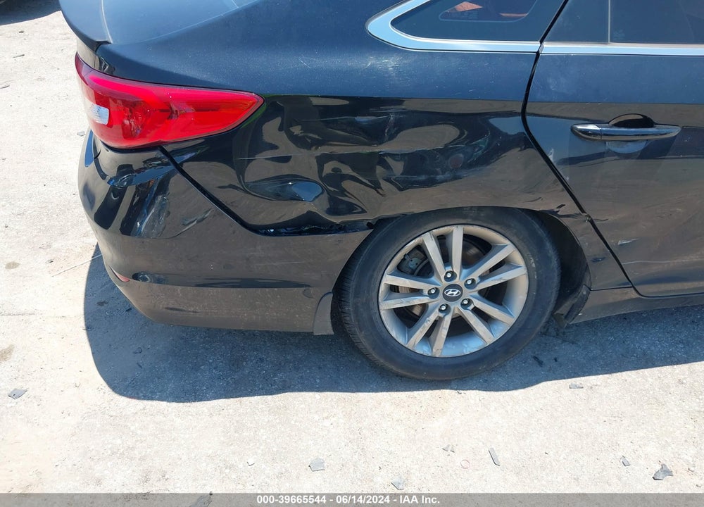 2015 HYUNDAI SONATA SE VIN: 5NPE24AF6FH170322
