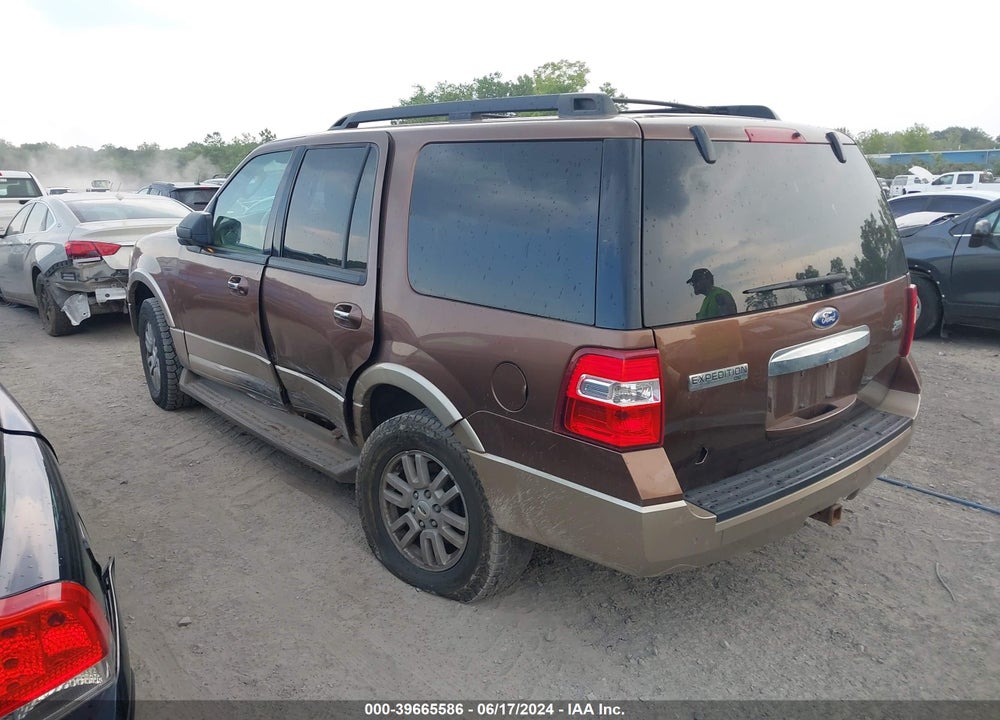 2011 FORD EXPEDITION XLT VIN: 1FMJU1H52BEF38523