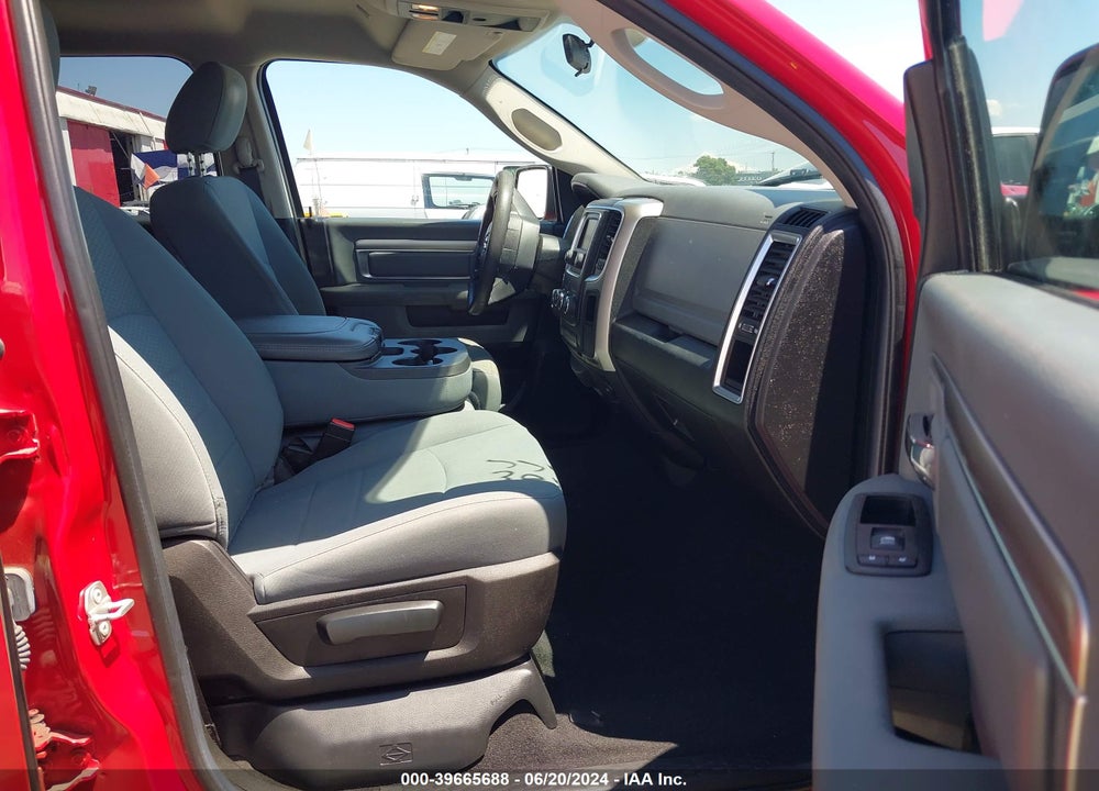 2019 RAM 1500 CLASSIC SLT 4X4 6'4 BOX VIN: 1C6RR7TT1KS626201