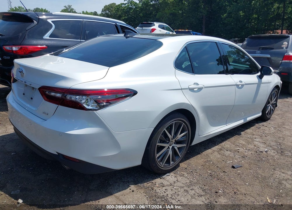 2022 TOYOTA CAMRY XLE VIN: 4T1F11AK3NU033793