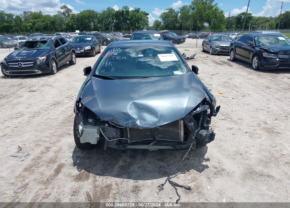 2018 TOYOTA COROLLA LE VIN: 2T1BURHE8JC021591
