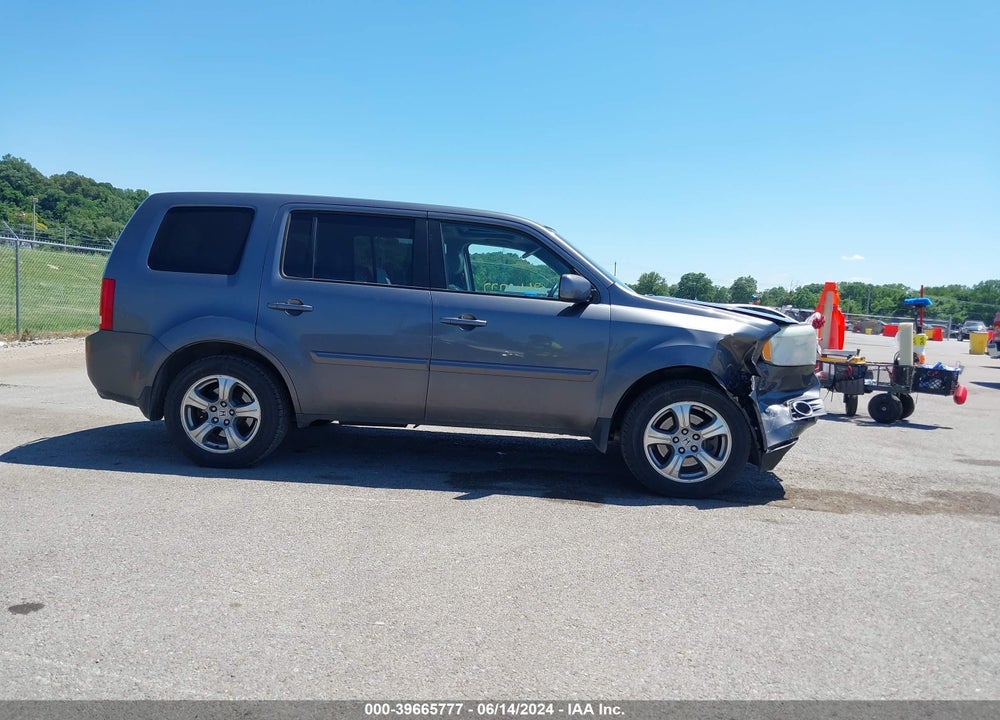 2015 HONDA PILOT EX-L VIN: 5FNYF4H59FB061592