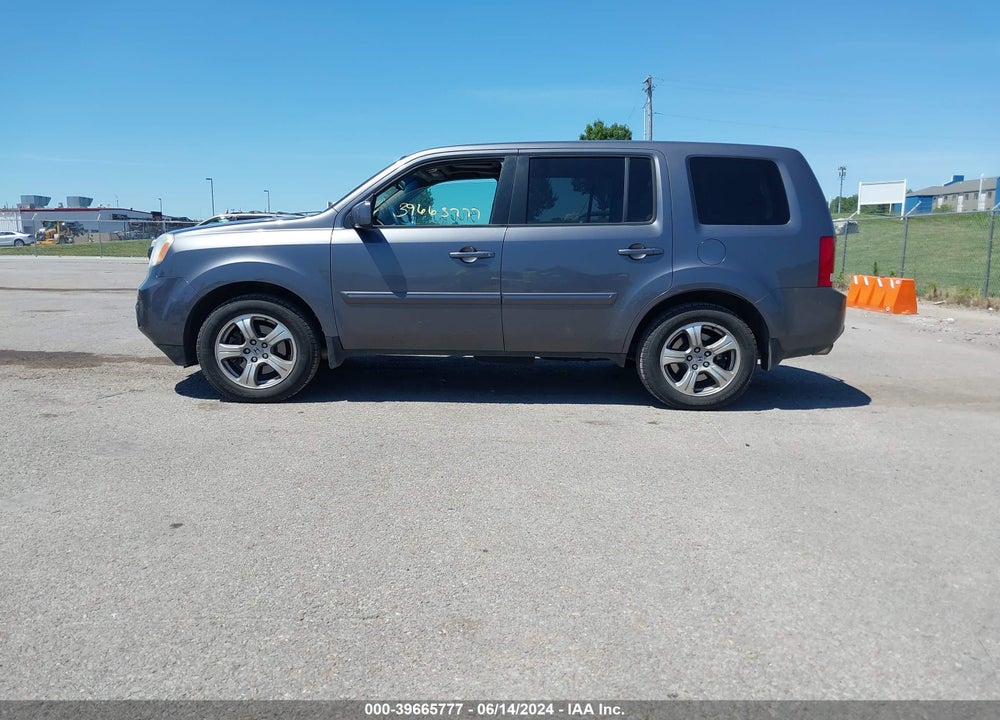 2015 HONDA PILOT EX-L VIN: 5FNYF4H59FB061592