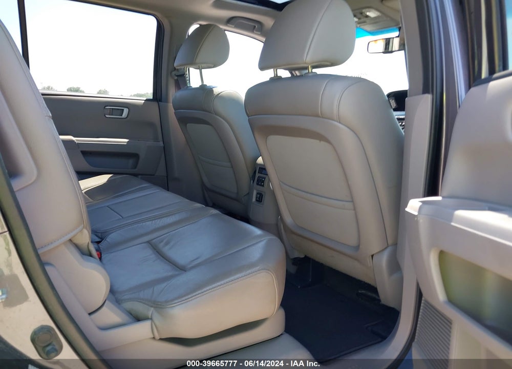 2015 HONDA PILOT EX-L VIN: 5FNYF4H59FB061592