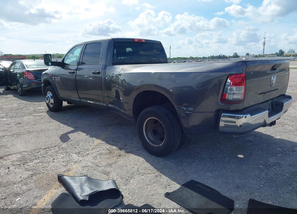 2018 RAM 3500 TRADESMAN  4X2 8' BOX VIN: 3C63RPGL7JG360608
