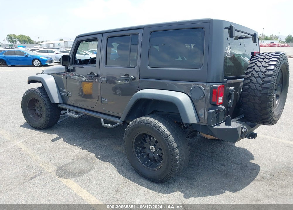 2014 JEEP WRANGLER UNLIMITED SPORT VIN: 1C4BJWDG9EL238631