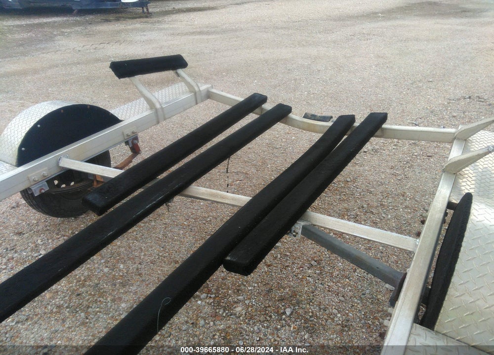 2013 BACK TRACKER TRAILER 24FT VIN: 5HEAH221XDH38461