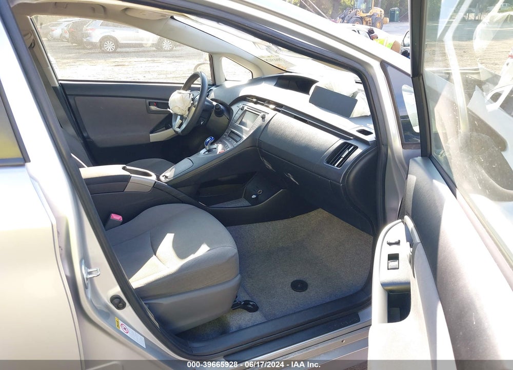 2013 TOYOTA PRIUS THREE VIN: JTDKN3DU2D5547515