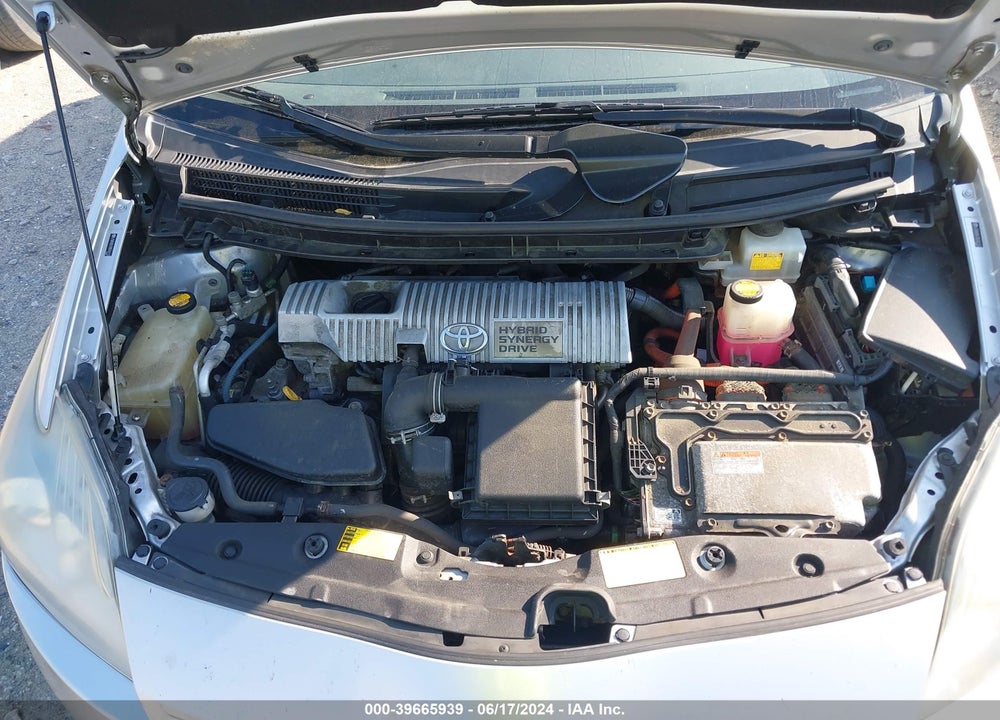 2011 TOYOTA PRIUS TWO VIN: JTDKN3DU7B5301153