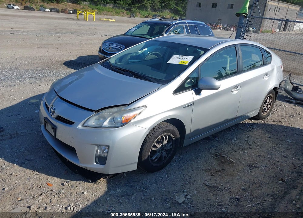 2011 TOYOTA PRIUS TWO VIN: JTDKN3DU7B5301153