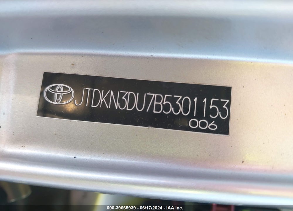 2011 TOYOTA PRIUS TWO VIN: JTDKN3DU7B5301153